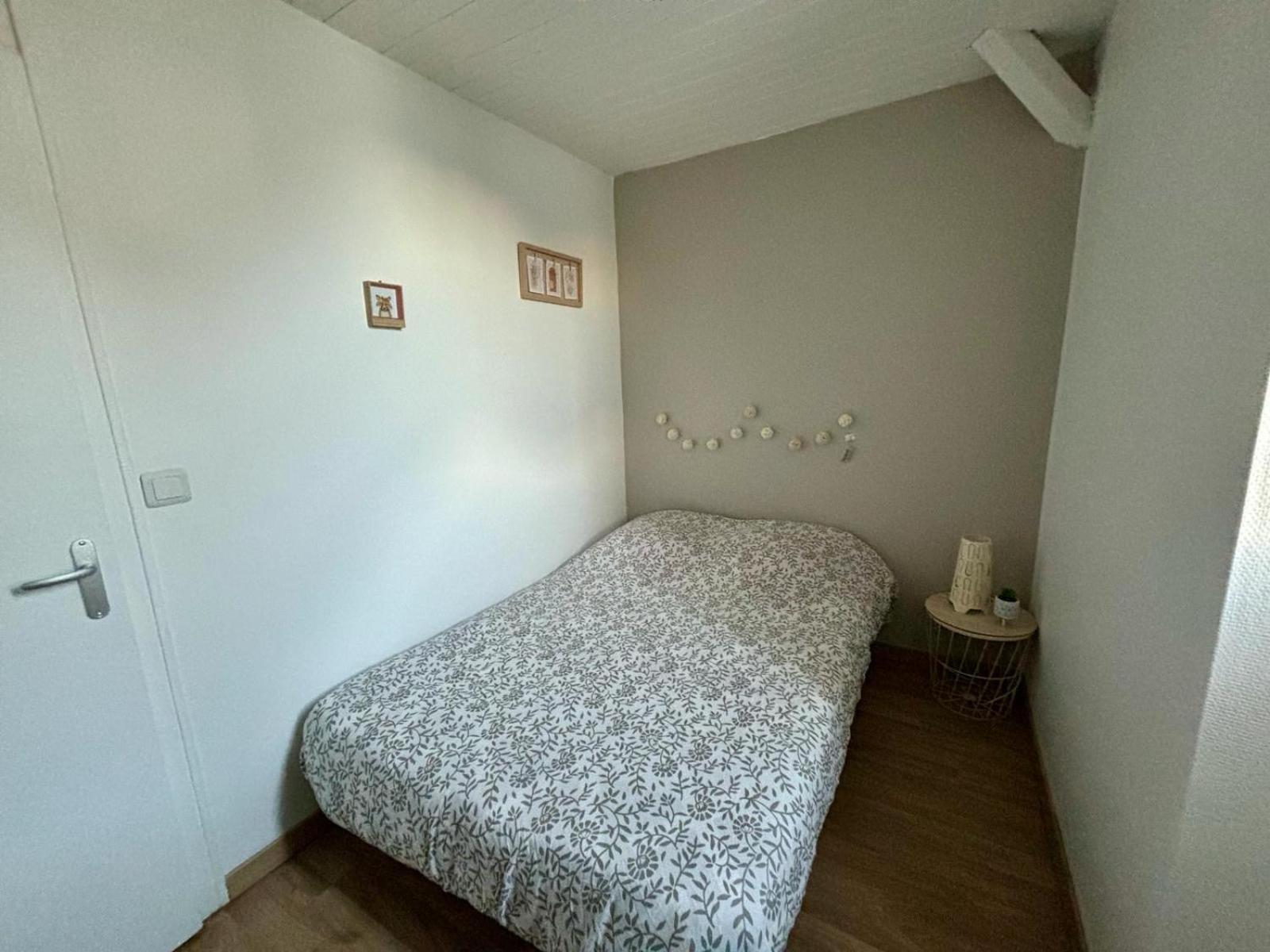 Appartement Chaleureux ลารอช-ซูร์-ยง ภายนอก รูปภาพ