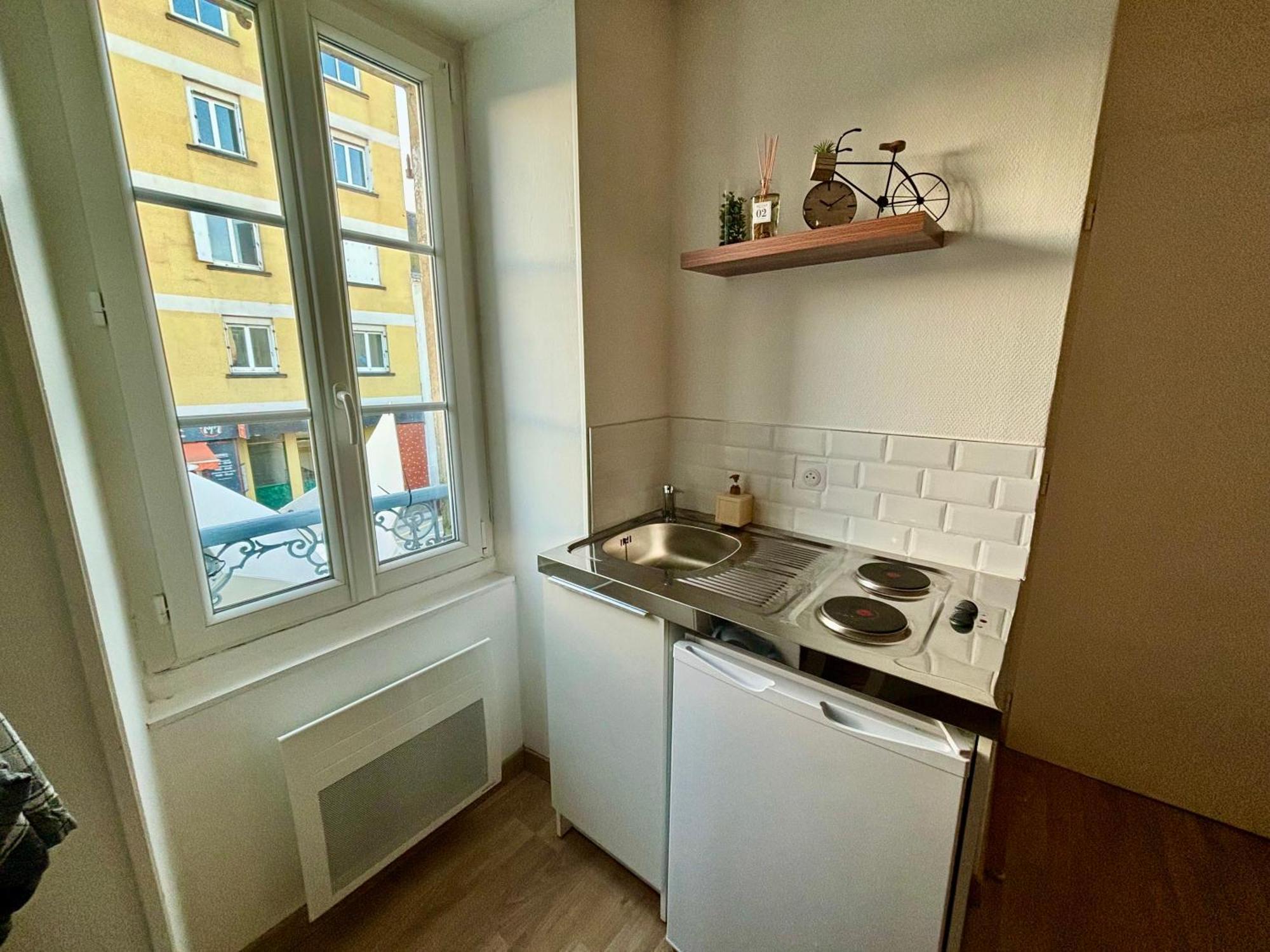 Appartement Chaleureux ลารอช-ซูร์-ยง ภายนอก รูปภาพ