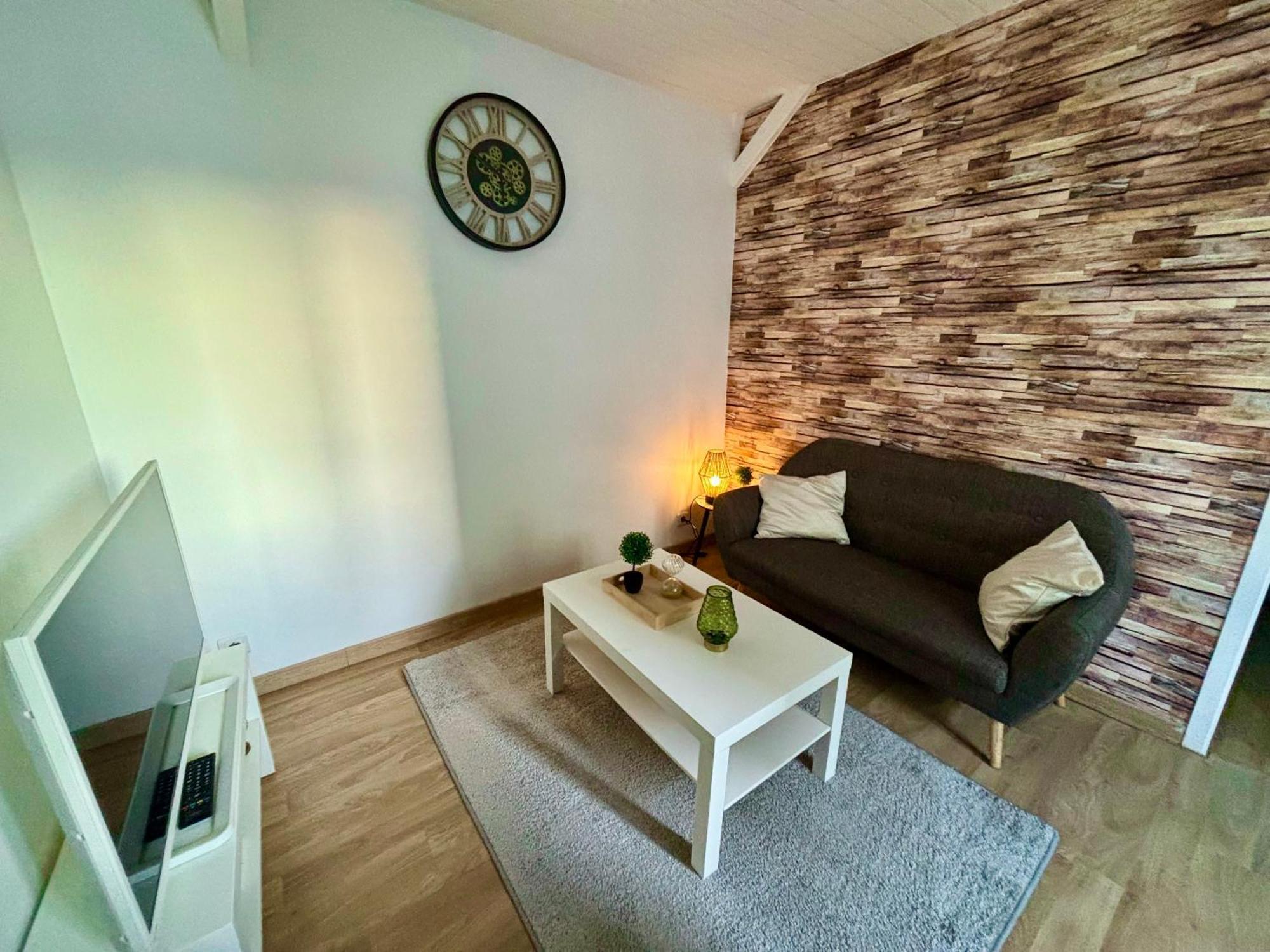 Appartement Chaleureux ลารอช-ซูร์-ยง ภายนอก รูปภาพ