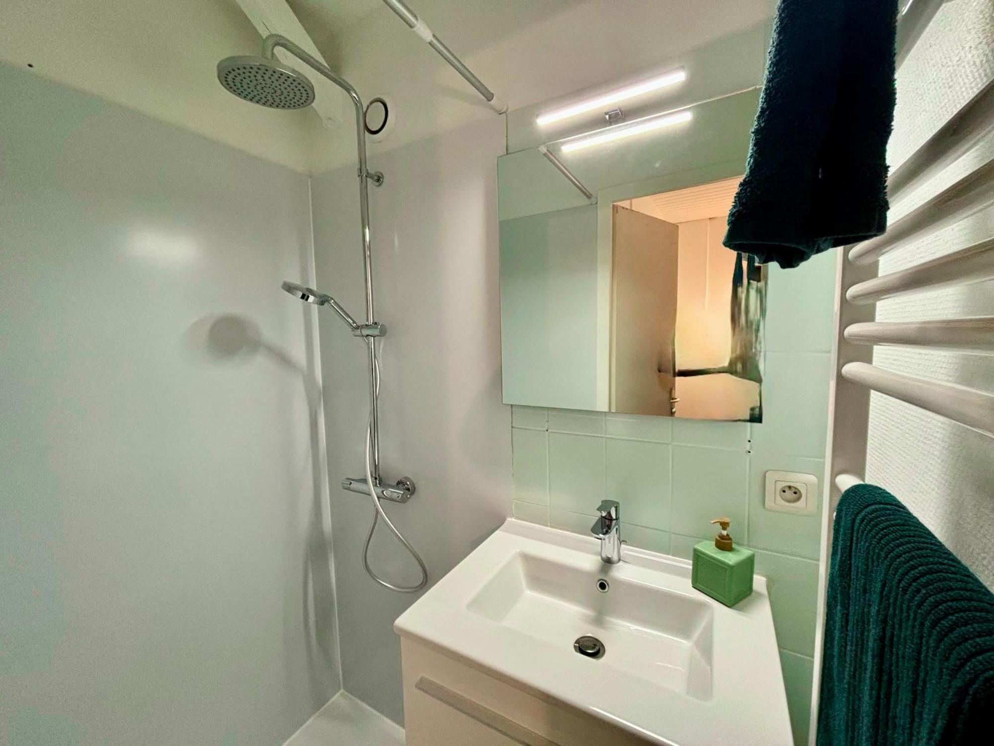 Appartement Chaleureux ลารอช-ซูร์-ยง ภายนอก รูปภาพ